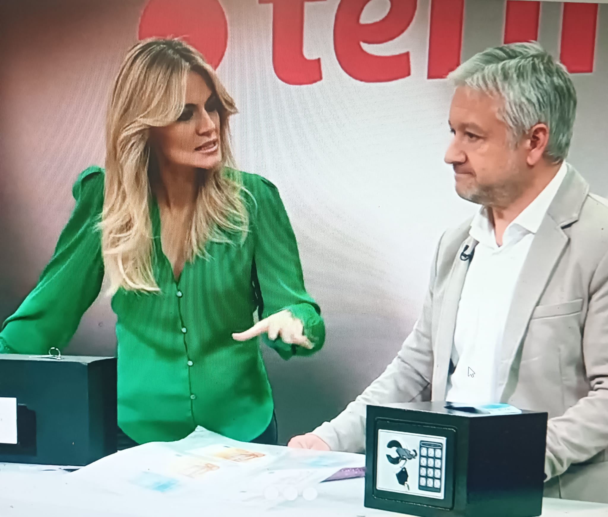 anxo cerrajero en o termómetro